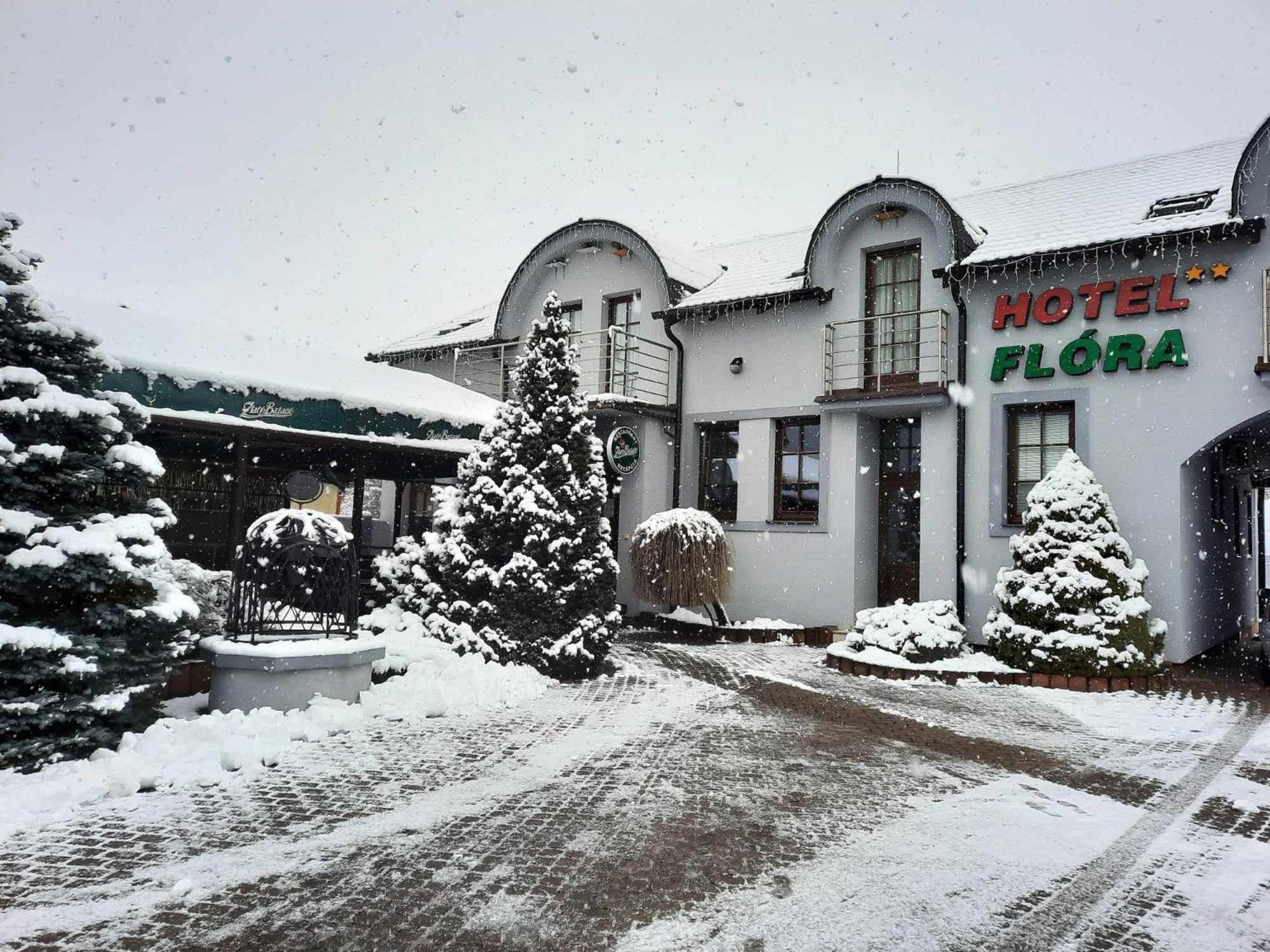 Hotel Flora Bešeňová Exterior foto